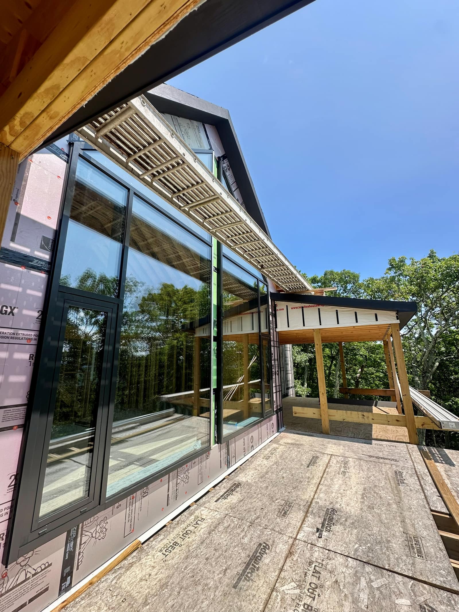 Glazed corner where the curtain wall turns onto the deck elevation.