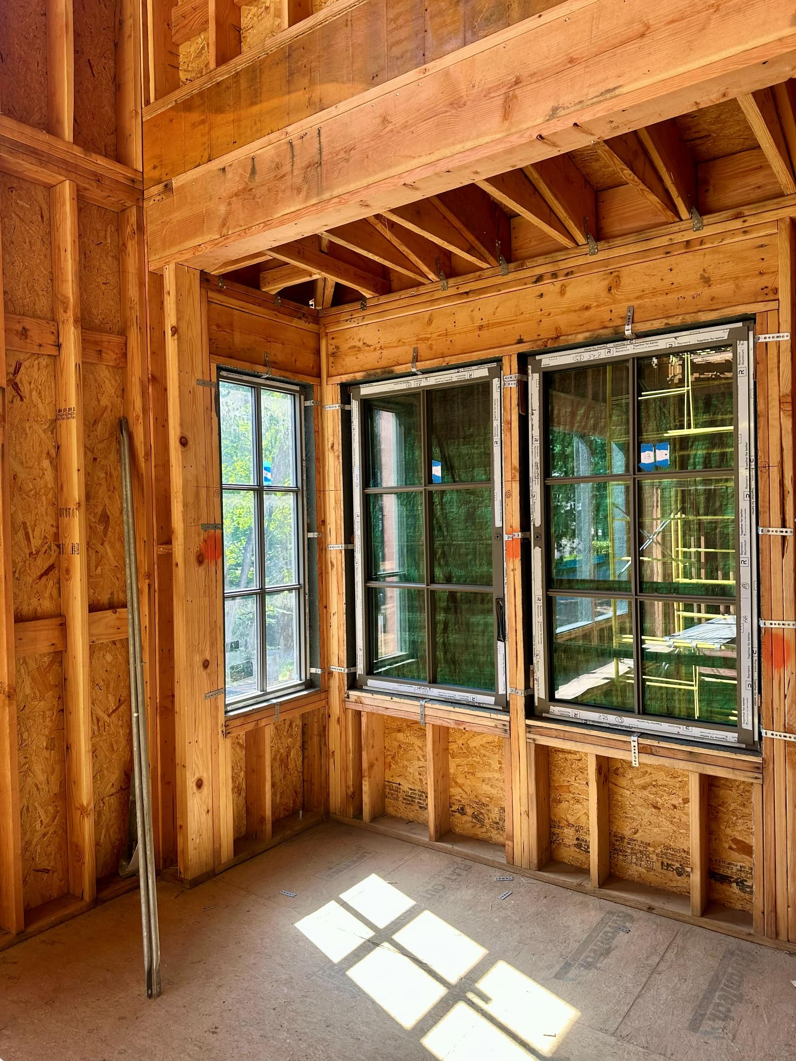 Corner of the study - units returning around the frame.